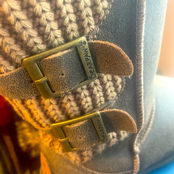 Bearpaw Distressed Boots - Picture 5 of 7